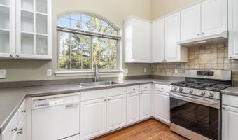 5974 Versailles Ave E, Ann Arbor, MI 48103