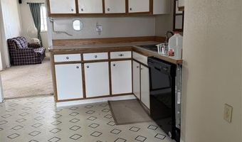 20 1st Ave E, Deaver, WY 82421