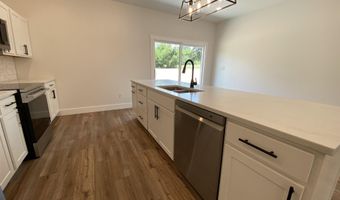 16 Trinton Ave, Bedford, IN 47421