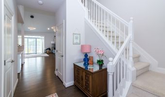 2544 Oxford Cir, Ann Arbor, MI 48103