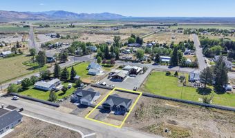 207 W First St W, Carey, ID 83320