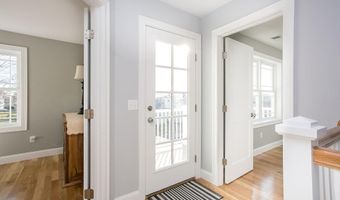 107 Orchard Ave, Middletown, RI 02842