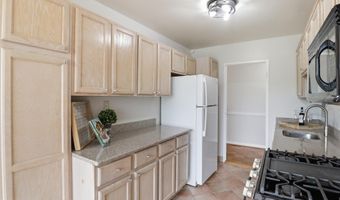 6641 WAKEFIELD Dr 703, Alexandria, VA 22307