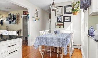 67 Linden St, Middletown, RI 02842
