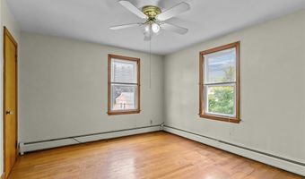 10 Prospect St, Bristol, RI 02809