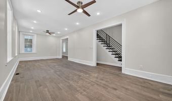 452 GREEN Ln, Philadelphia, PA 19128