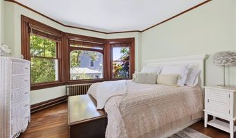 12 Park St, Newport, RI 02840