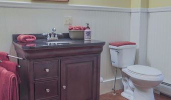 53 Congress St, Belfast, ME 04915