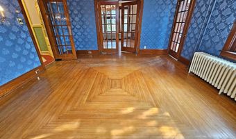 320 S 9TH St, Akron, PA 17501