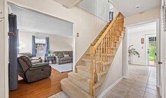 48 Cambridge Dr, Aberdeen, NJ 07747