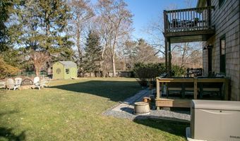 2 E Blvd 2, Middletown, RI 02842