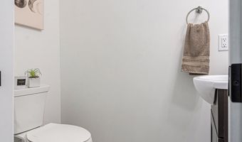 1360 Fairlane Dr, Ann Arbor, MI 48104