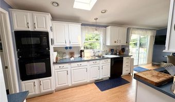 290 Cooper Ln, East Greenwich, RI 02818
