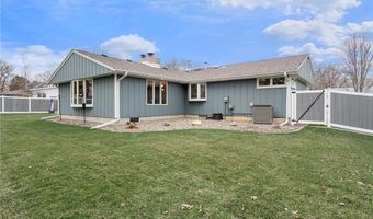 307 21st St NW, Austin, MN 55912