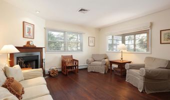 637 Compass Ave, Beachwood, NJ 08722