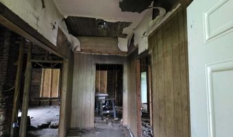 105 Highland Ave, Appalachia, VA 24216