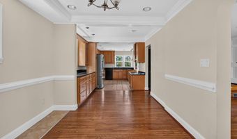 4705 22ND St N, Arlington, VA 22207