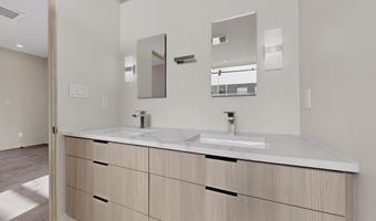 705 Alcalde Pl SW Lower, Albuquerque, NM 87104