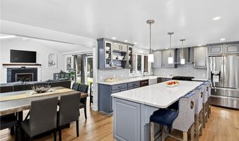 60 Fennec Ln, Amherst, NY 14051