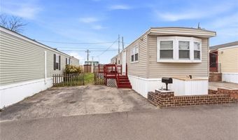 11 East Dr, East Providence, RI 02916