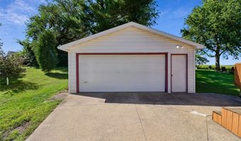 1619 HyVue St, Adel, IA 50003