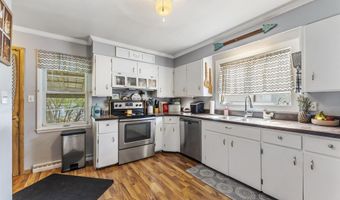 303 SW 12TH St, Aledo, IL 61231