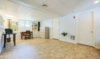 15 Blue Jay Dr, Cranston, RI 02920