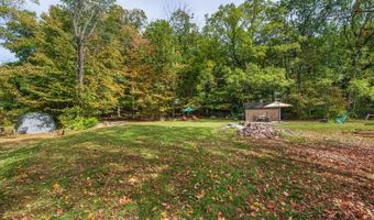 25 Lake Pochung Rd, Alloway, NJ 07461