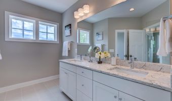 934 19TH St S, Arlington, VA 22202