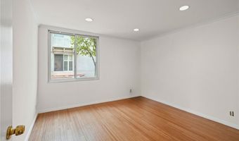 5301 Balboa Blvd D9, Encino, CA 91316