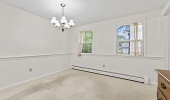 28 Colony Rd, Augusta, ME 04330