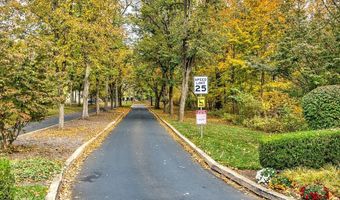 301 CHEROKEE Cir, Ambler, PA 19002