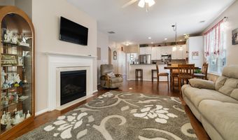 24 Pond View Cir, Barnegat, NJ 08005