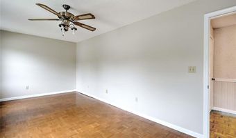 130 Hope Hill Ter, Cranston, RI 02921