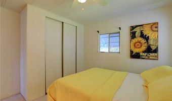 912 Oriole Cir, Barefoot Bay, FL 32976