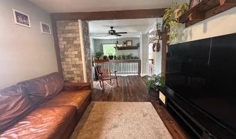 8 Main St, Bennington, NH 03442