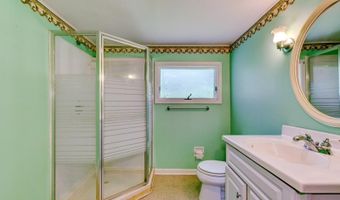 16 Lenape Ave, Andover, NJ 07860