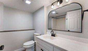 1006 Grant St, Anoka, MN 55303