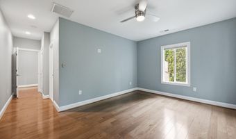 8474 ARARAT Ct, Annandale, VA 22003
