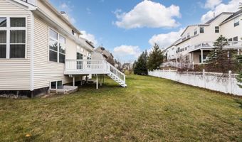 1366 N Bay Dr, Ann Arbor, MI 48103