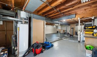 7932 Kingwood St, Affton, MO 63123