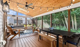 6217 S Trailwoods Dr, Ann Arbor, MI 48103