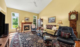 5368 Pinnacle Ct, Ann Arbor, MI 48108