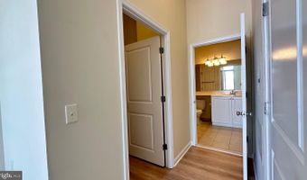 851 N GLEBE Rd #PH07, Arlington, VA 22203
