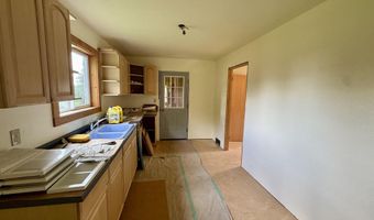 417 3rd St, Alpha, MI 49902
