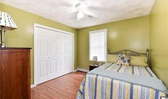 17 Middle St, North Providence, RI 02911