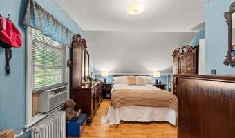 446 Plymouth St, Abington, MA 02351