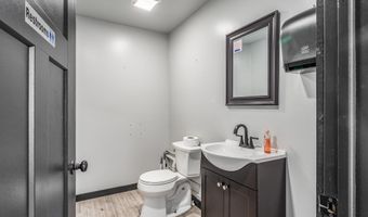 1712 S Wayne Ave, Auburn, IN 46706
