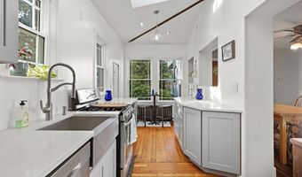 140 Leonardville Rd, Belford, NJ 07718