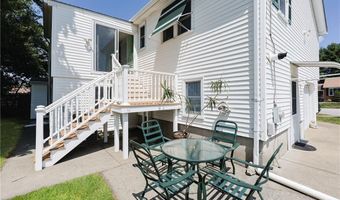 15 Blue Jay Dr, Cranston, RI 02920